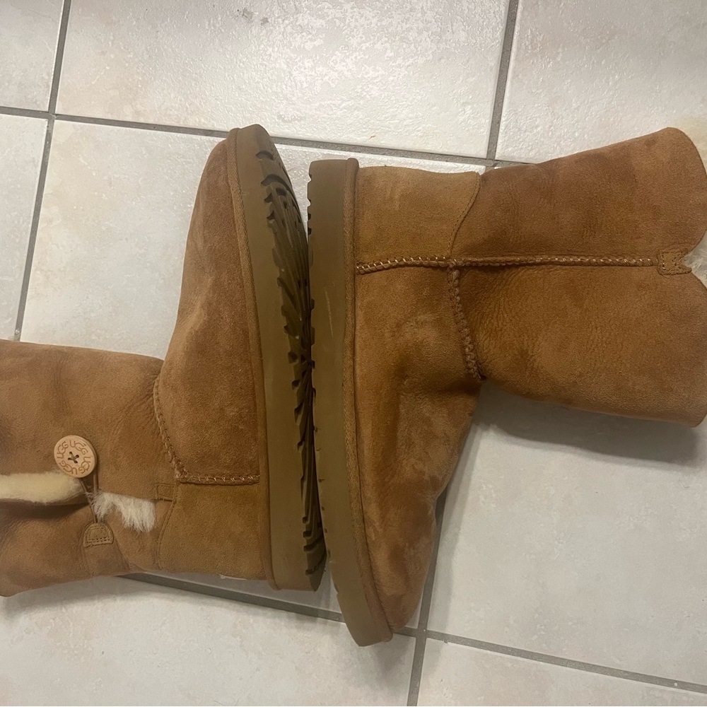 Bailey Button II UGGs